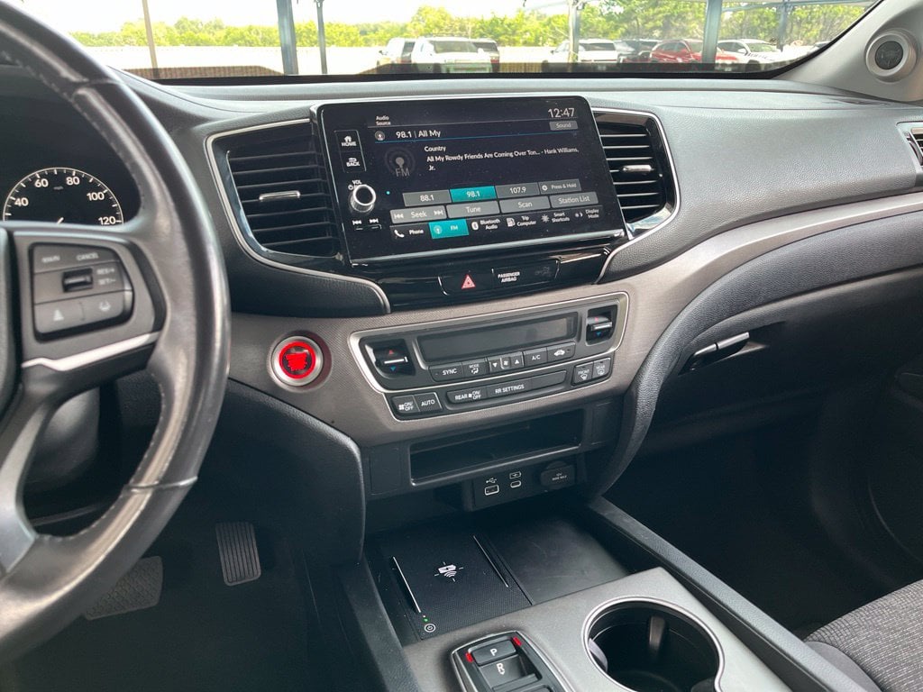 2025 Honda Ridgeline Sport - Photo 19
