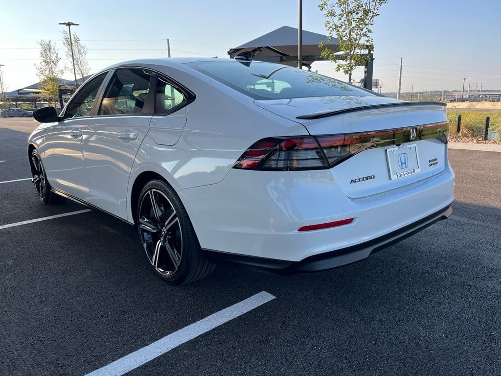 2026 Honda Accord Hybrid Sport - Photo 6