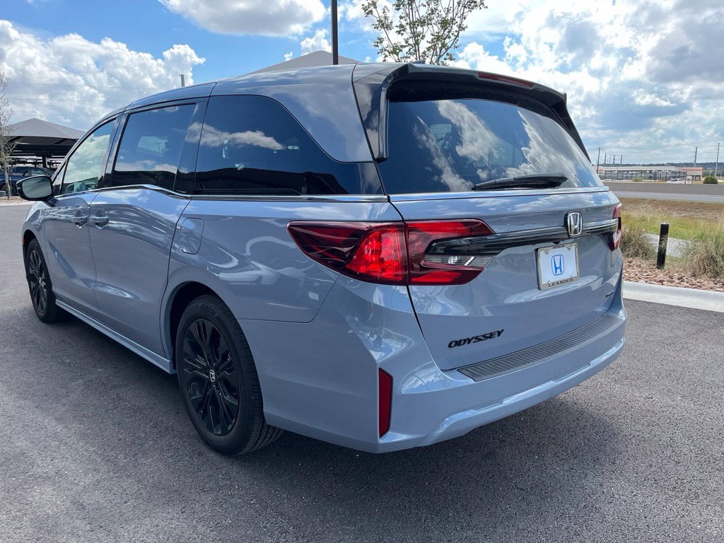 2026 Honda Odyssey Sport L - Photo 6