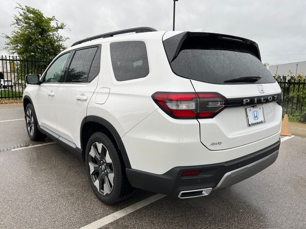 2026 Honda Pilot Elite - Photo 6