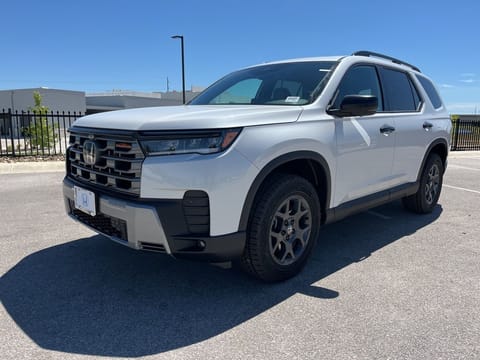 1 image of 2026 Honda Pilot TrailSport