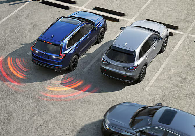 Used Honda CR-Vs demonstrating parking sensor system