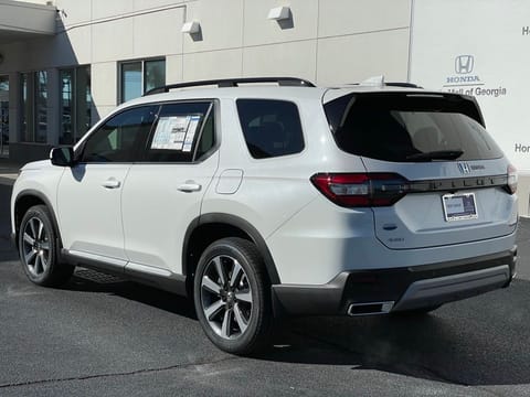 2025 Honda Pilot Touring