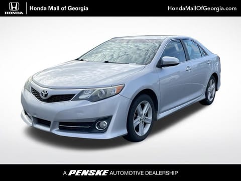 1 image of 2013 Toyota Camry SE