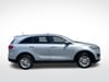 7 thumbnail image of  2017 Kia Sorento L