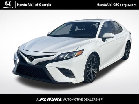 1 image of 2019 Toyota Camry SE