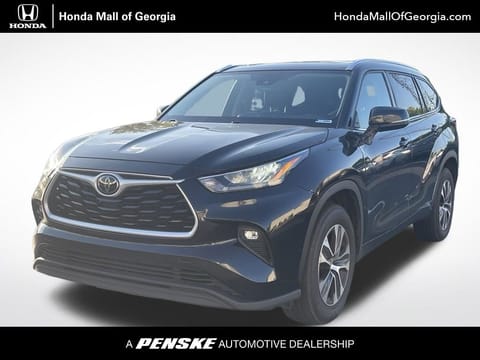 1 image of 2020 Toyota Highlander XLE