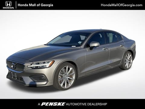 1 image of 2020 Volvo S60 Momentum