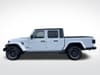 2 thumbnail image of  2022 Jeep Gladiator Overland
