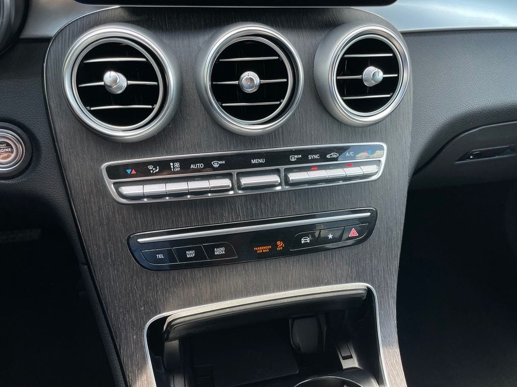 2022 Mercedes-Benz GLC GLC300 - Photo 19