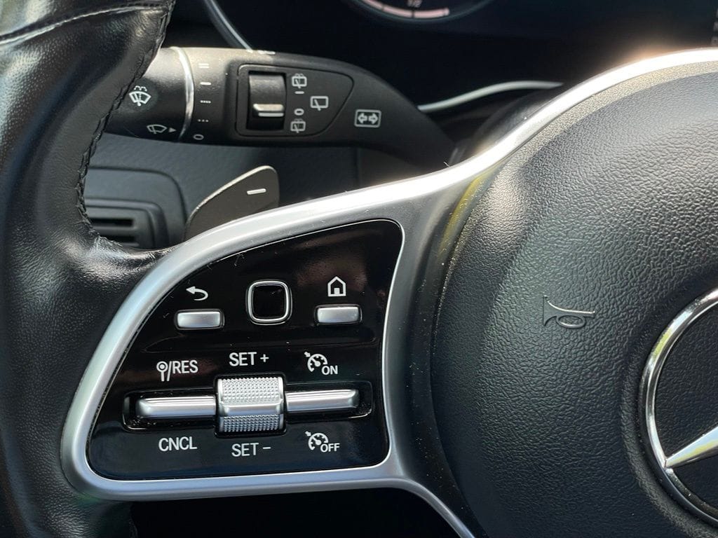 2022 Mercedes-Benz GLC GLC300 - Photo 16