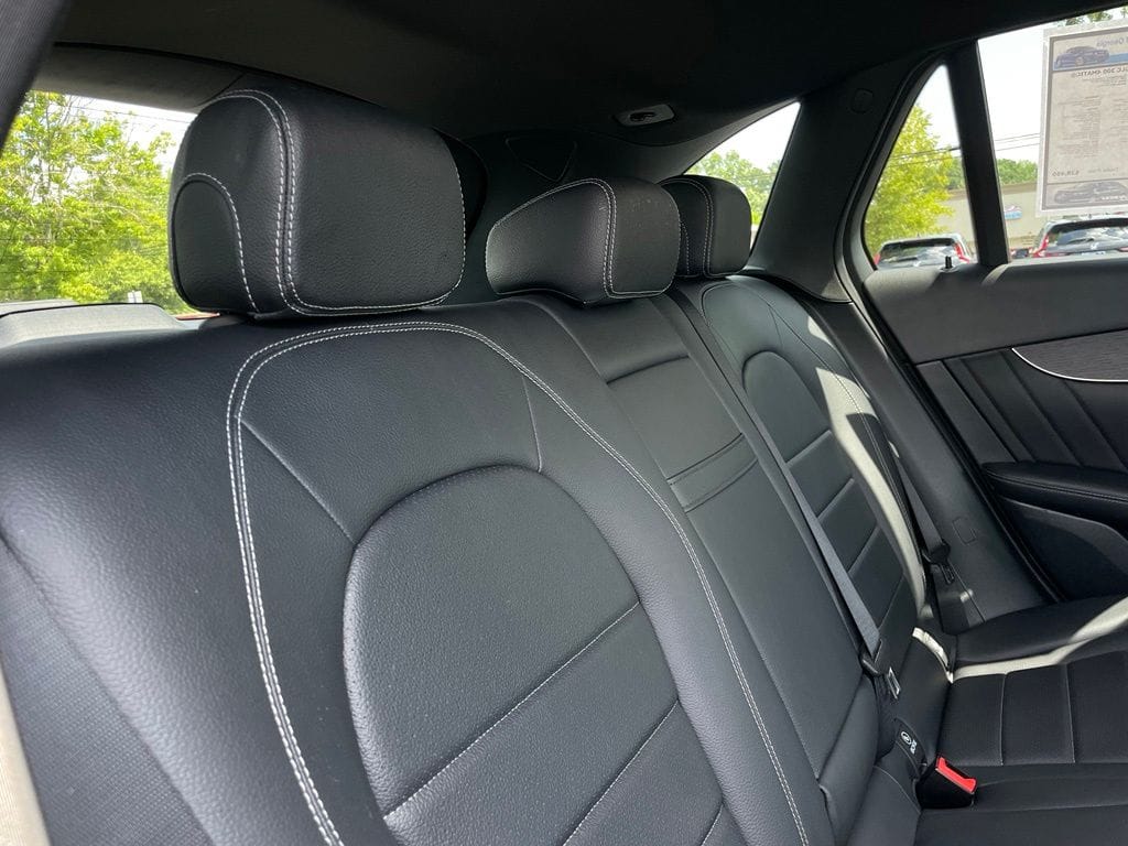 2022 Mercedes-Benz GLC GLC300 - Photo 37