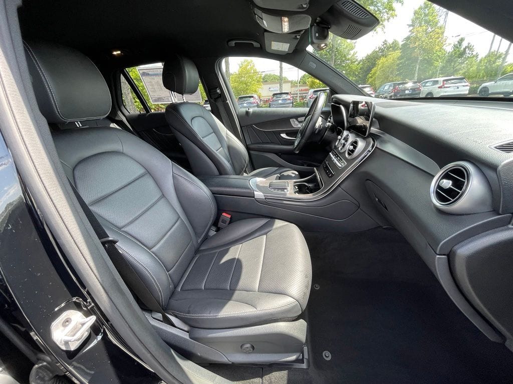 2022 Mercedes-Benz GLC GLC300 - Photo 33