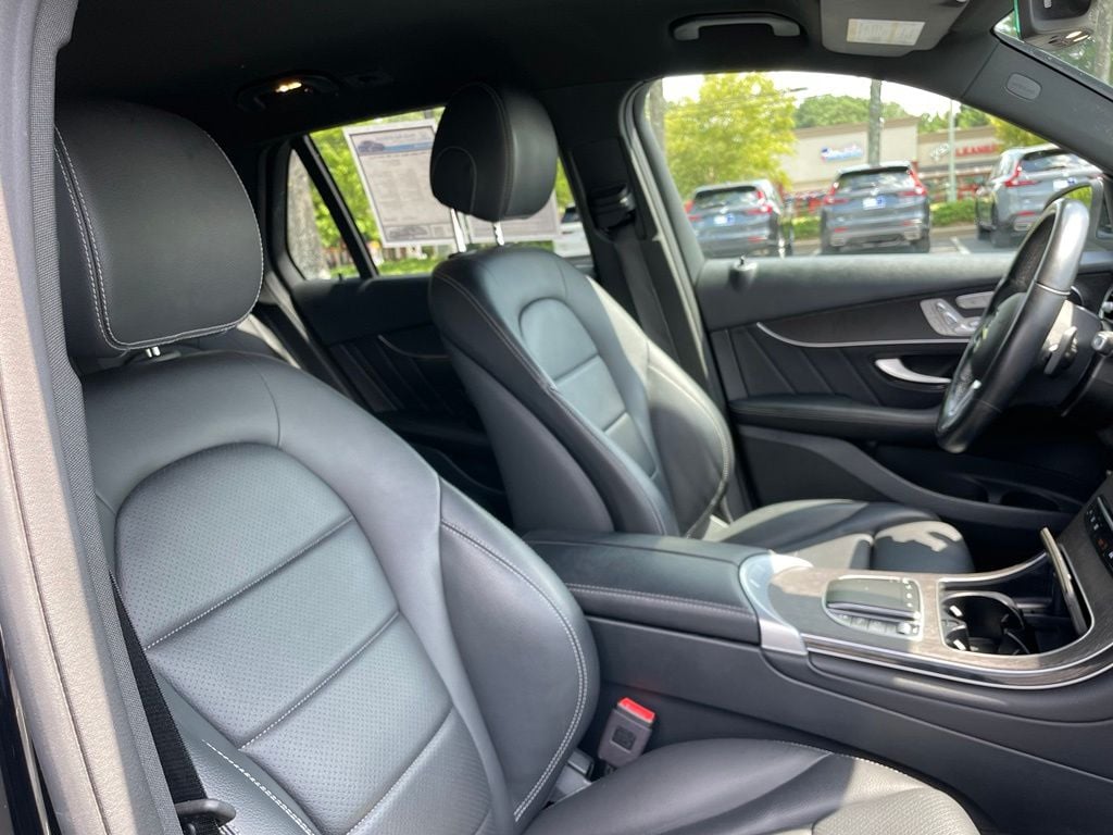 2022 Mercedes-Benz GLC GLC300 - Photo 32