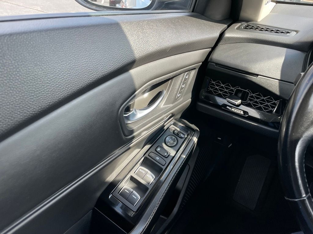 2023 Honda Accord Hybrid Touring - Photo 22