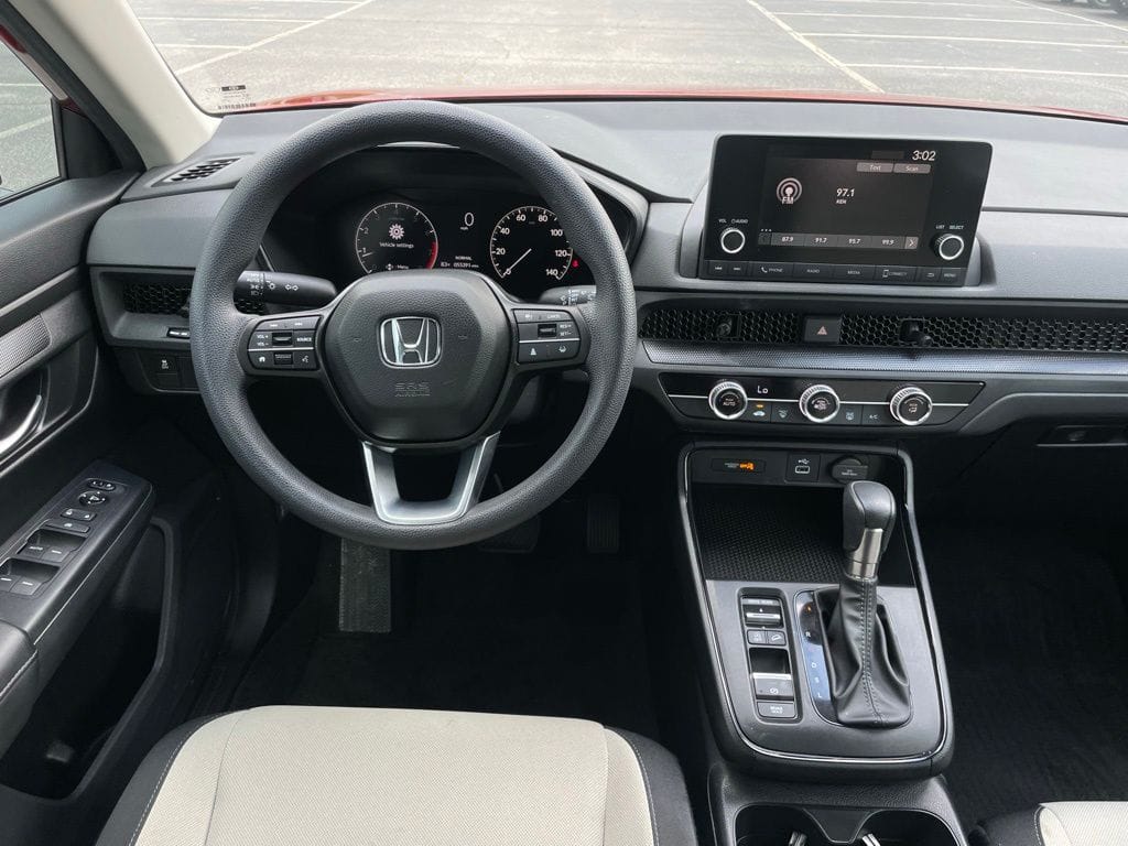 2023 Honda CR-V LX - Photo 11