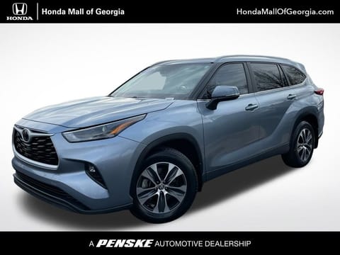 1 image of 2023 Toyota Highlander XLE
