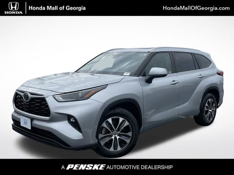 1 image of 2023 Toyota Highlander XLE