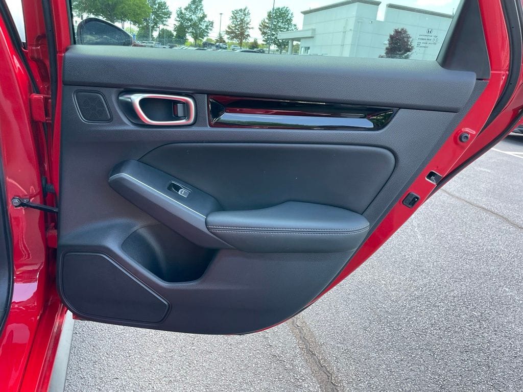 2024 Honda Civic Hatchback Sport Touring - Photo 35