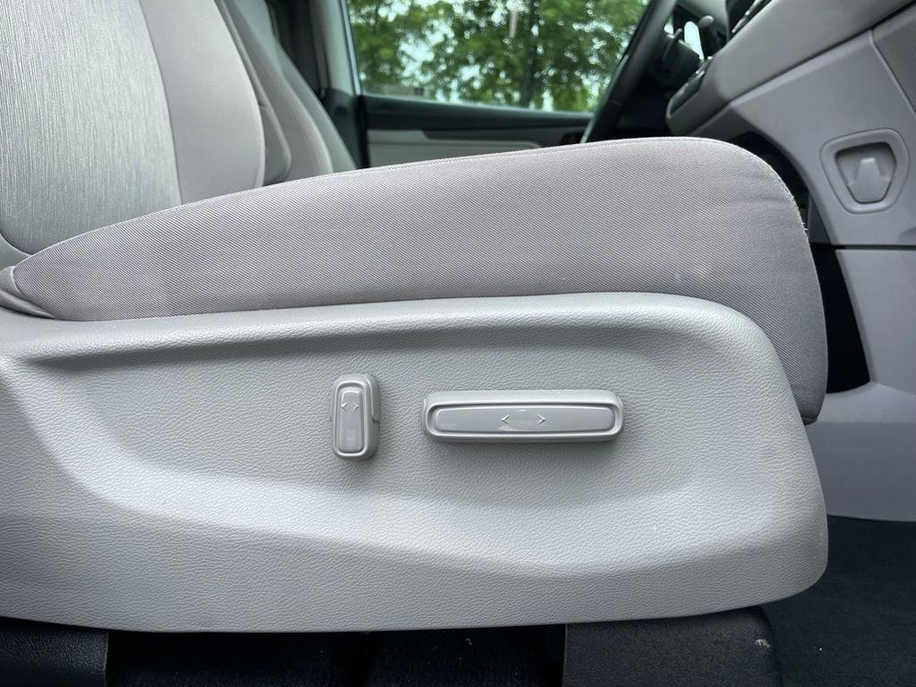 2024 Honda Odyssey EX - Photo 31