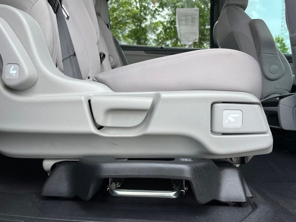 2024 Honda Odyssey EX - Photo 35