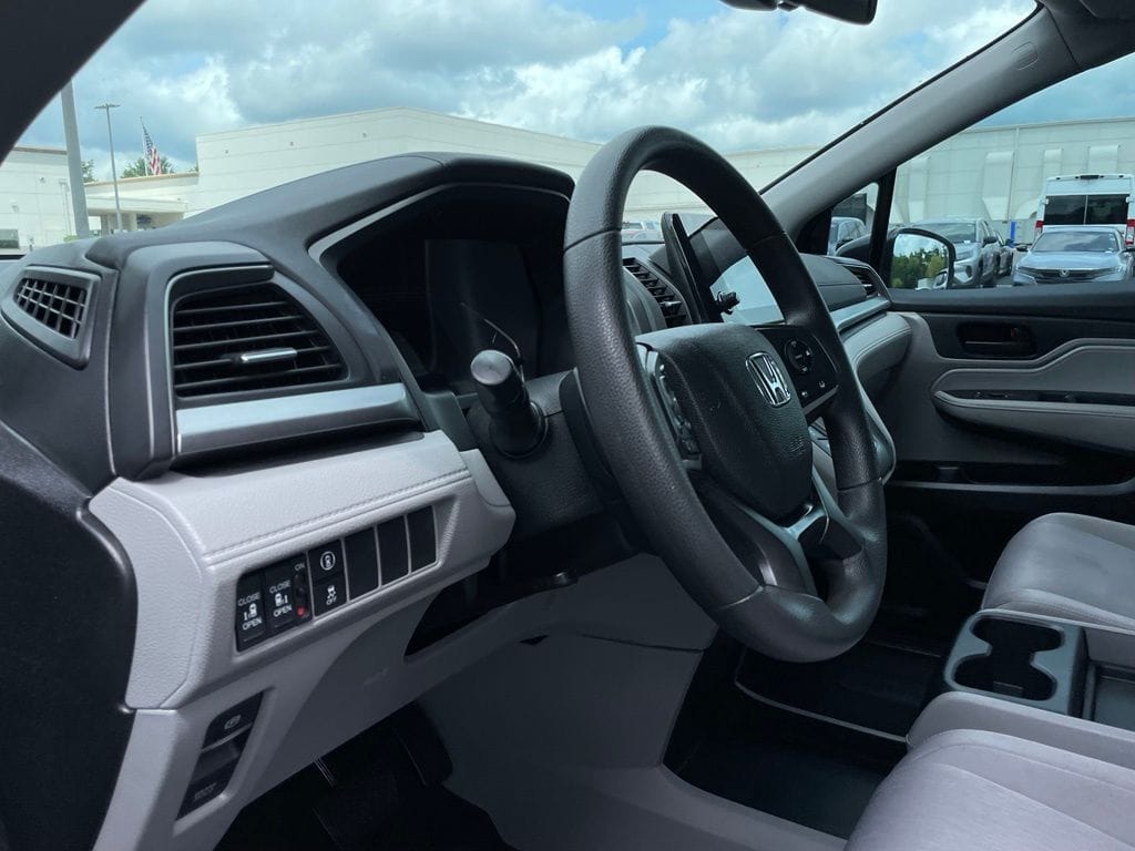2024 Honda Odyssey EX - Photo 28