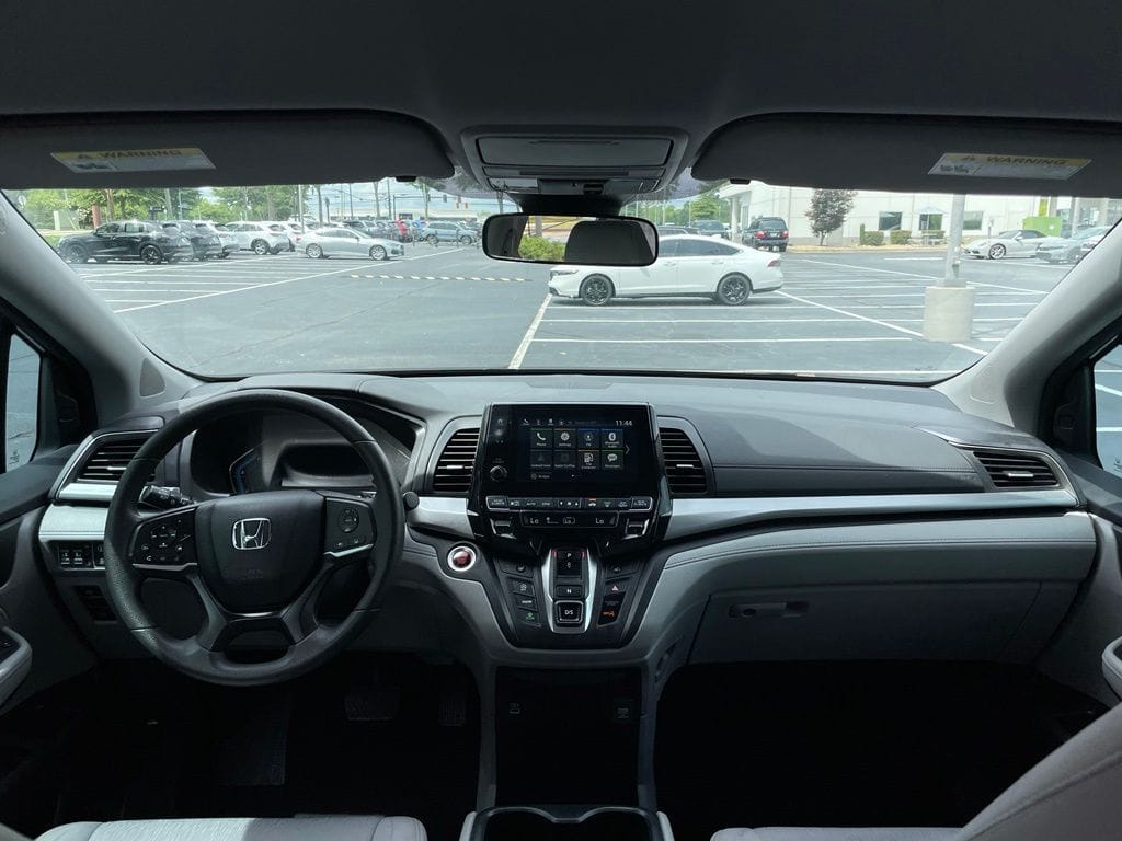 2024 Honda Odyssey EX - Photo 10