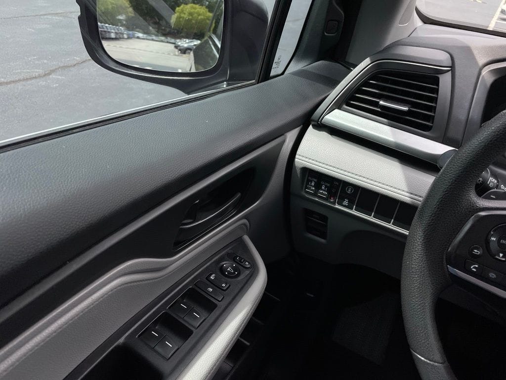 2024 Honda Odyssey EX - Photo 23