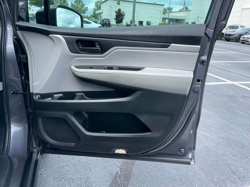 2024 Honda Odyssey EX - Photo 30