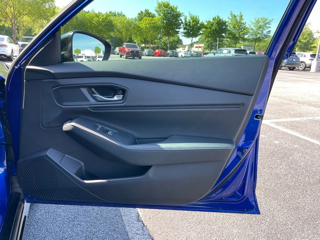 2025 Honda Accord Hybrid Sport-L - Photo 29