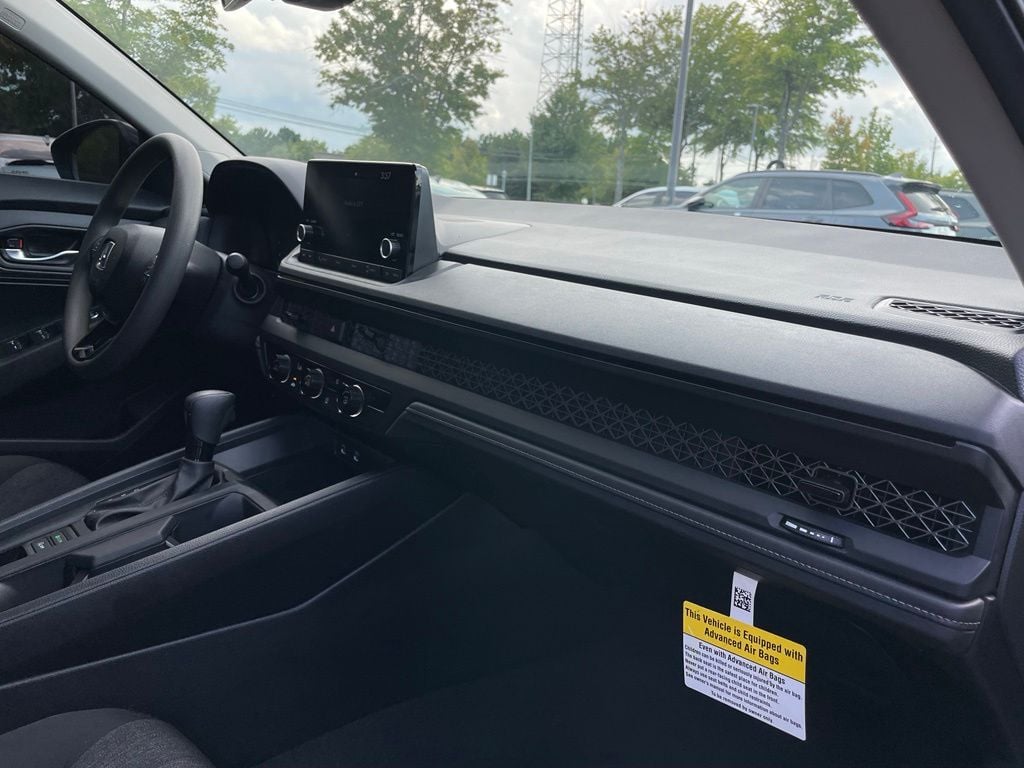 2025 Honda Accord LX - Photo 33