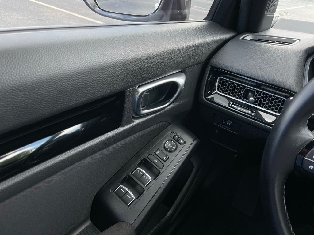 2025 Honda Civic Hatchback Sport - Photo 22