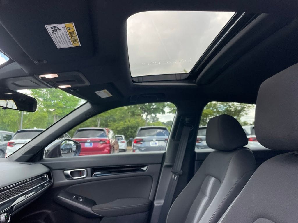 2025 Honda Civic Hatchback Sport - Photo 28