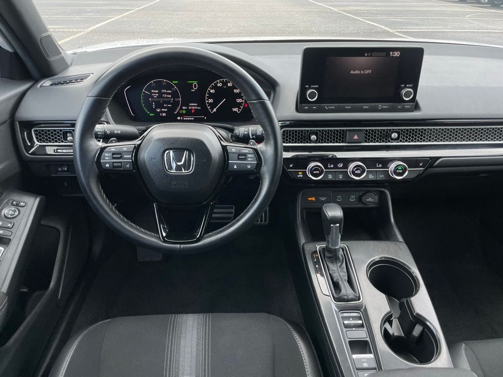 2025 Honda Civic Hatchback Sport - Photo 11