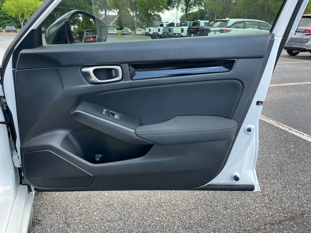 2025 Honda Civic Hatchback Sport - Photo 29