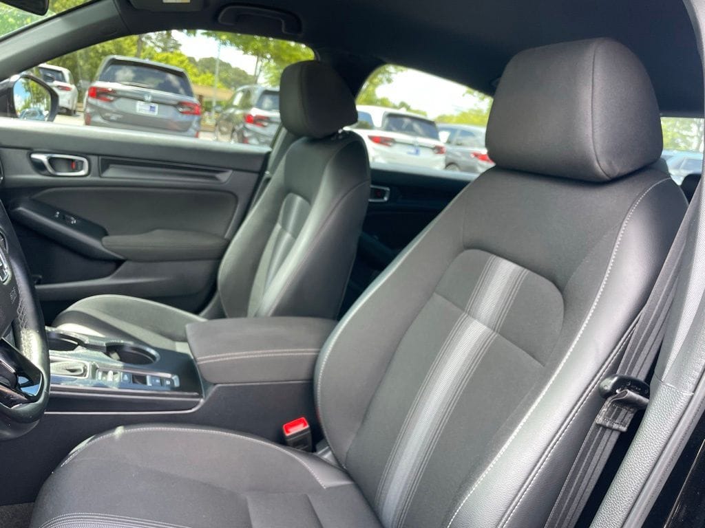 2025 Honda Civic Sport - Photo 25