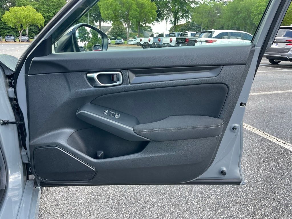 2025 Honda Civic Sport - Photo 29