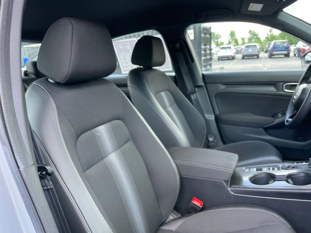 2025 Honda Civic Sport - Photo 31