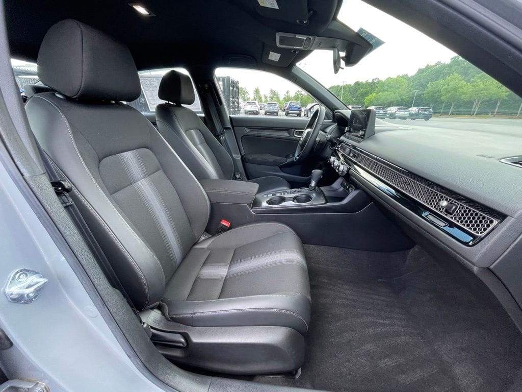 2025 Honda Civic Sport - Photo 32