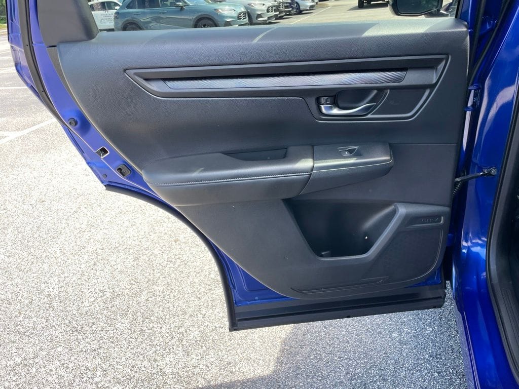 2025 Honda CR-V LX - Photo 38