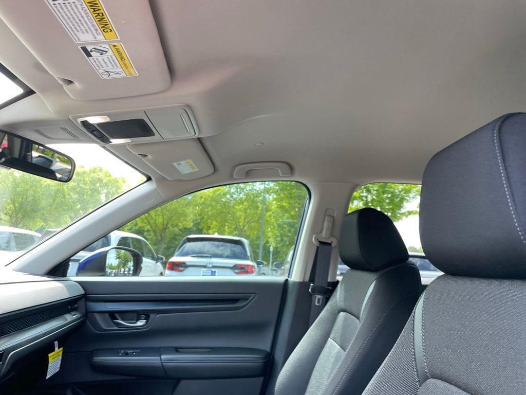 2025 Honda CR-V LX - Photo 28