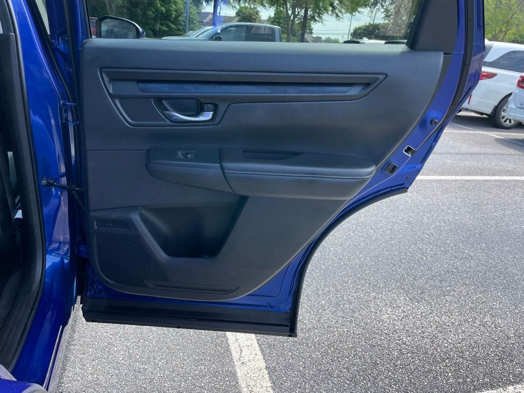 2025 Honda CR-V LX - Photo 34