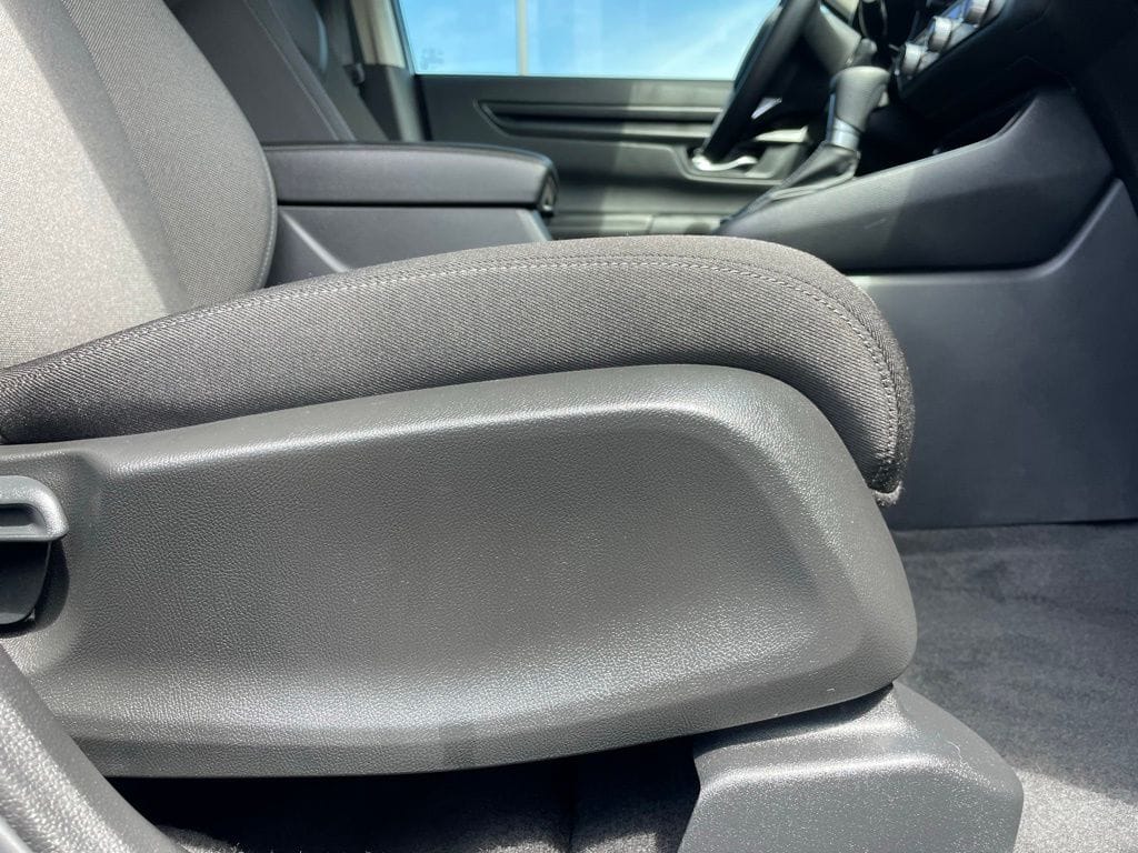 2025 Honda CR-V LX - Photo 30