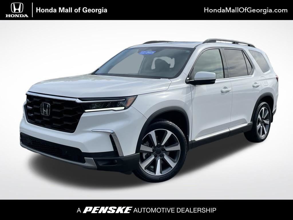 2025 Honda Pilot Touring 2WD's photo