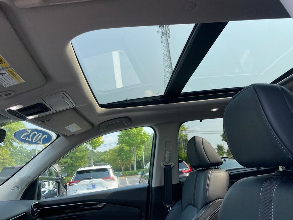 2025 Honda Pilot Touring - Photo 29