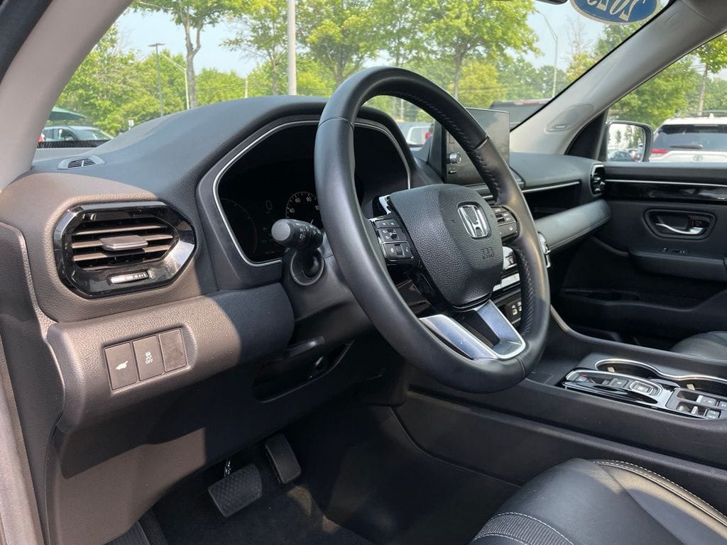 2025 Honda Pilot Touring - Photo 28