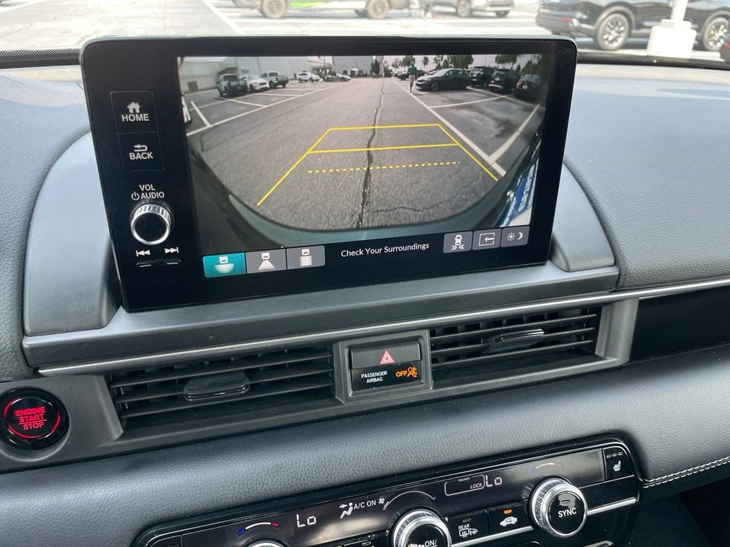 2025 Honda Pilot Touring - Photo 17