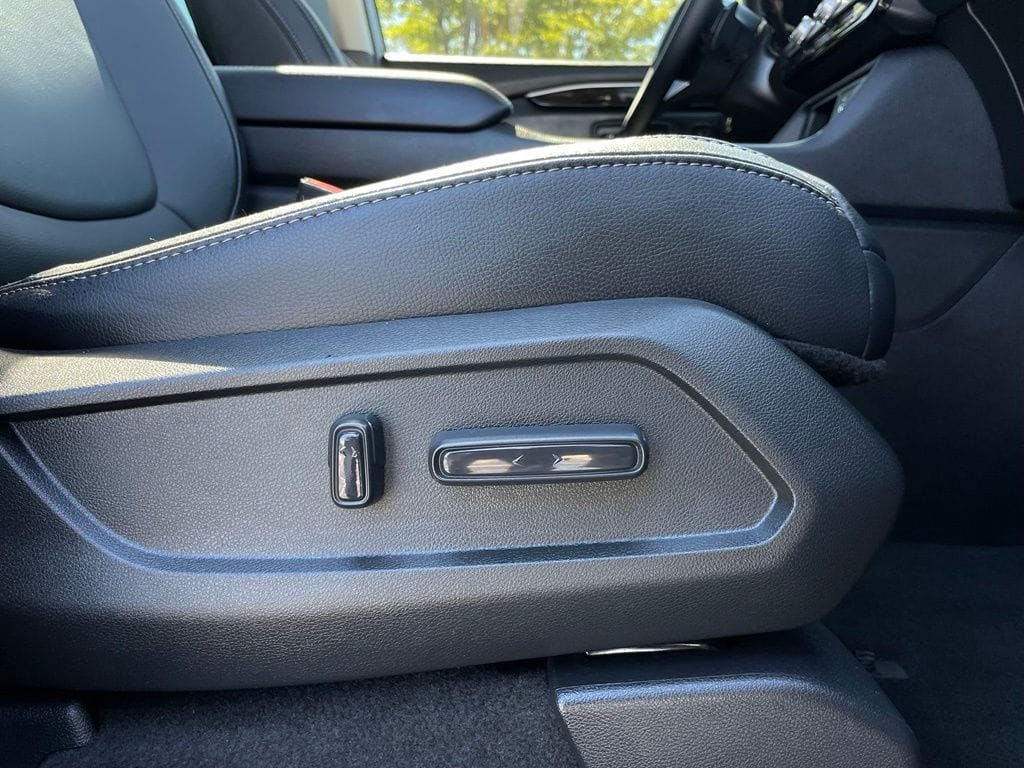 2025 Honda Pilot Touring - Photo 31