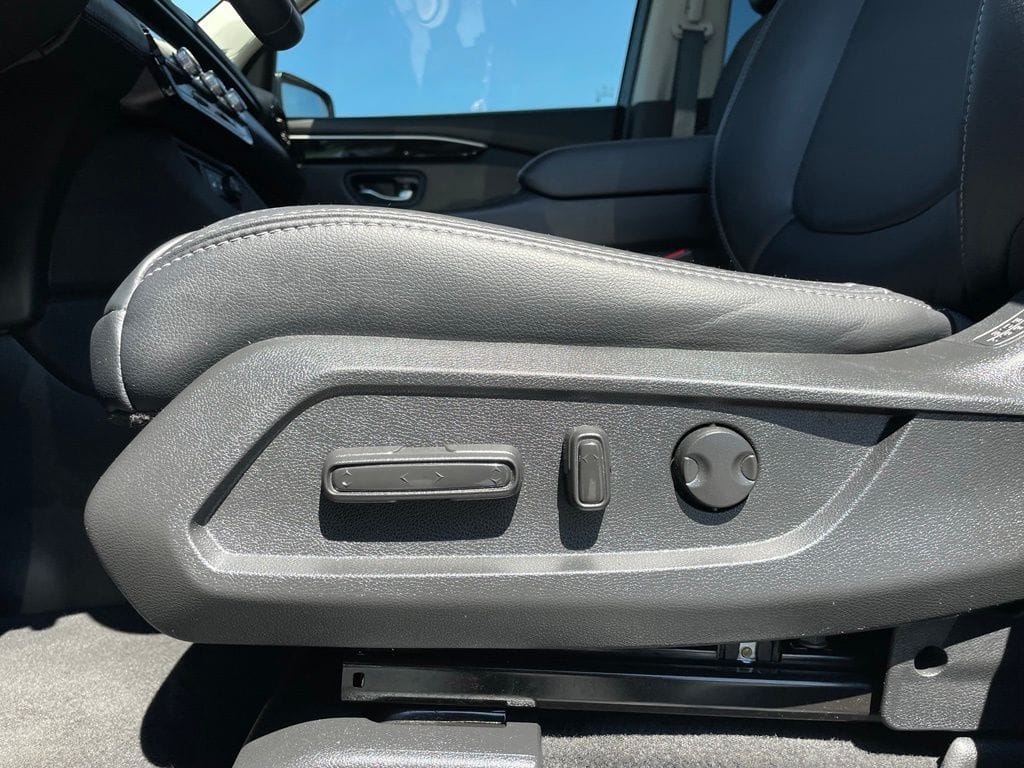 2025 Honda Pilot Touring - Photo 25