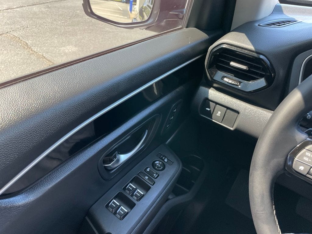 2025 Honda Pilot Touring - Photo 23